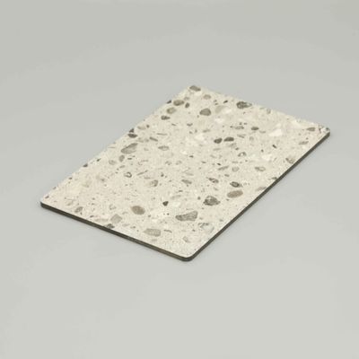 เครื่องประดับแปรง มาร์บอร์ Acp Sheet ขาว Terrazzo อลูมิเนียมผนังผสม