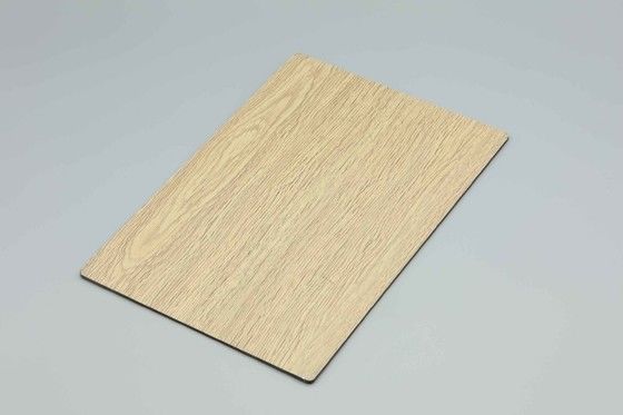 แผงคอมโพสิตอะลูมิเนียมเคลือบ PVDF 3 มม. ไม้เมเปิลสีขาวสำหรับผนังภายนอกอาคาร ACP